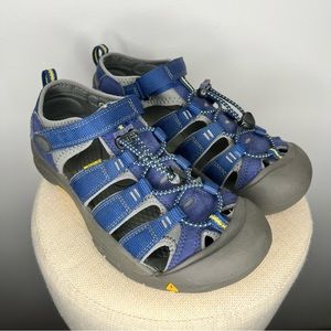 NWOT Keen Newport Size 6 Navy Gray Yellow Hiking Sandals